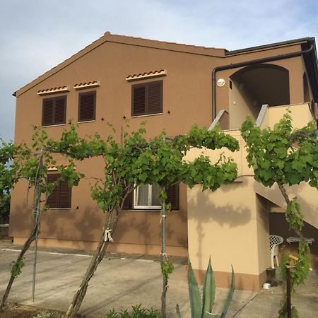 Apartments Anka Nin Exterior photo
